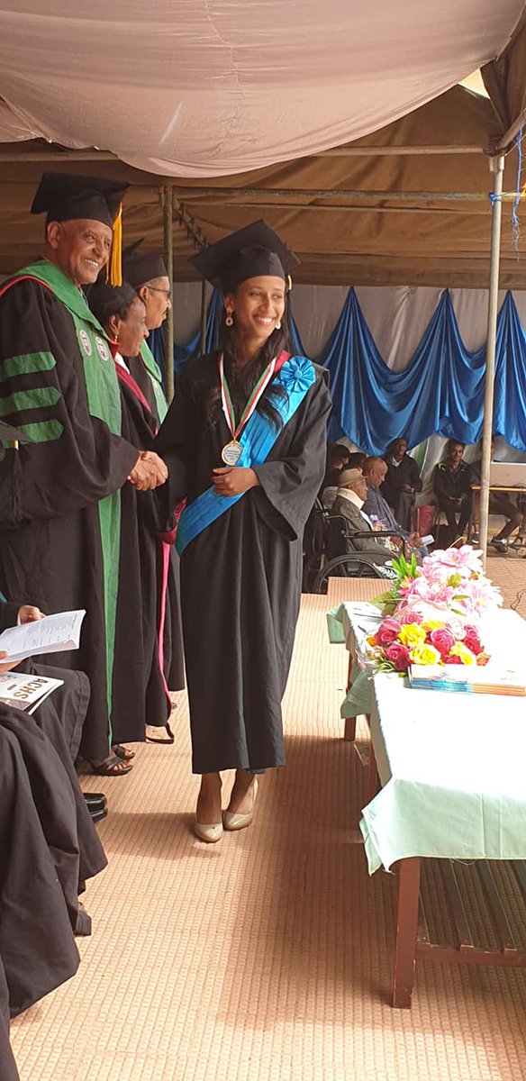 brienholdenSA's tweet image. 20 students graduate with BSc in Optometry in Asmara University Orotta College of Medicine and Health Sciences in Eritrea. This is the first batch of optometry graduates. Congratulations! @brienholden @dfat @givingsightorg  #visionforeveryone #optometry