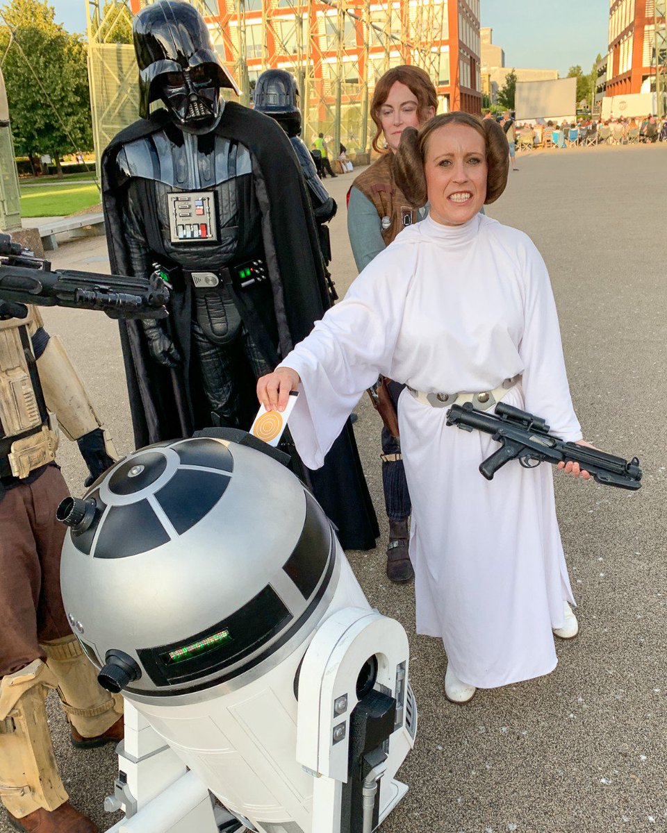 r2tk_droid's tweet photo. The princess does not seem to be too happy. Its insert card here...not there!!!! @rebellegionuk @UKR2D2Builders @ukgarrison #leia #astromech #droidsofinstragram #r2tk #r2d2 #message https://t.co/337YCMkJYm