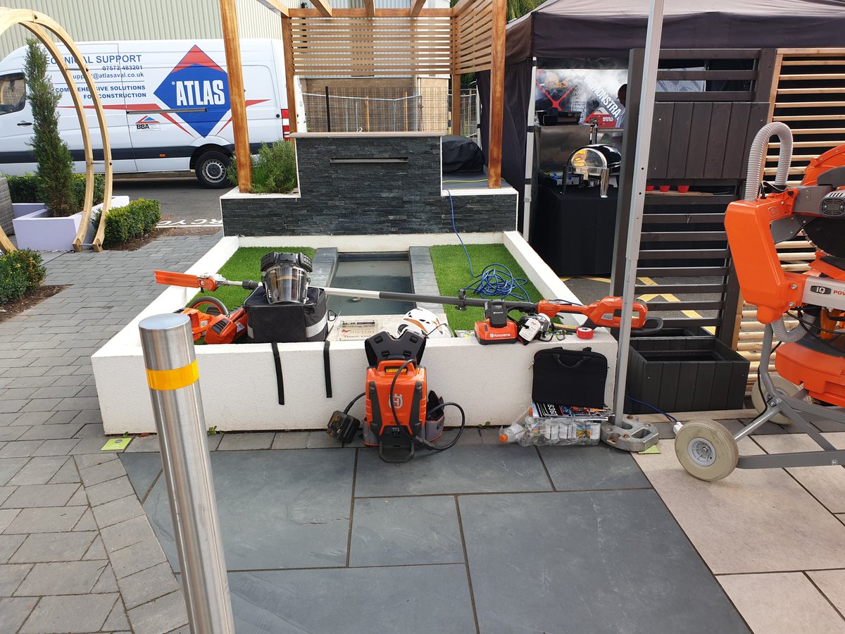 BrandonHireStat's tweet image. Our team was at @mkmbs Lemington Spa last week to offer support and showcase some of our latest equipment, including the latest dust extraction units. #dustcontrol #dustsuppression #sectorsupport #dust #toolhire #equipmenthire