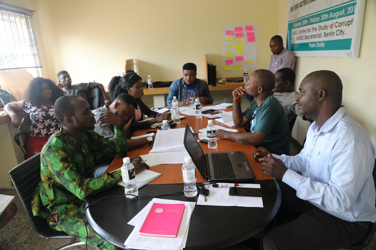 aneejnigeria's tweet photo. #OpenND #CorruptionMustNotPay Our sessions today were on Assets Declaration and Anti-corruption, Whistle-blowing and Anti-corruption, the effectiveness and challenges of whistle-blowing policy in Nigeria by Dr. Oscar Ubhenin. It was an insightful sessions with participants.. https://t.co/YjamcOojHT