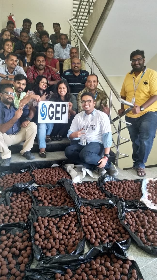 unitedwayhyd's tweet photo. We spent a fruitful afternoon with volunteers of @GEP_Worldwide who are celebrating green initiatives week across all their offices. 100+volunteers prepared 1755 seed balls in 2 hours &amp; pledged support towards environmental sustainability. #liveunited #unitedwewin #environnement https://t.co/YcPqrw0F84