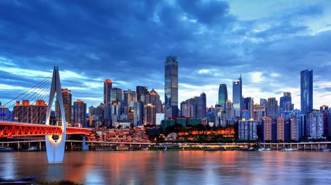 ChineseFoodFest's tweet photo. With a recorded history of over 3,000 years, Chongqing has lyrical landscapes, rich history and culture, and one of the best Chinese cuisines, including hotpot, Xiaomian noodles with its distinct spicy flavour, Chongqing is the best place for your next stop! #2019cff #chongqing https://t.co/OAlZpj6HAC