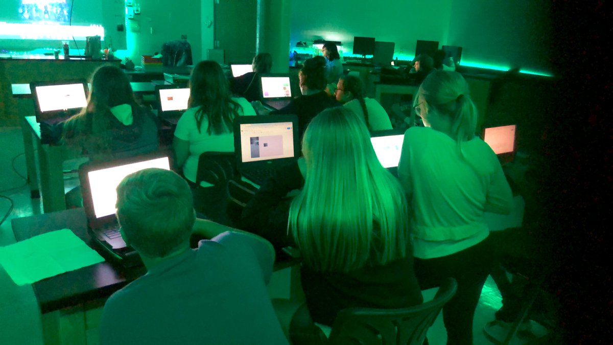 MrsJKRadcliffe's tweet photo. Using @Google Draw to create digital drawings of our dorms! #ExploringEngineering @SDMSTrojans https://t.co/fjkPSMSdmv