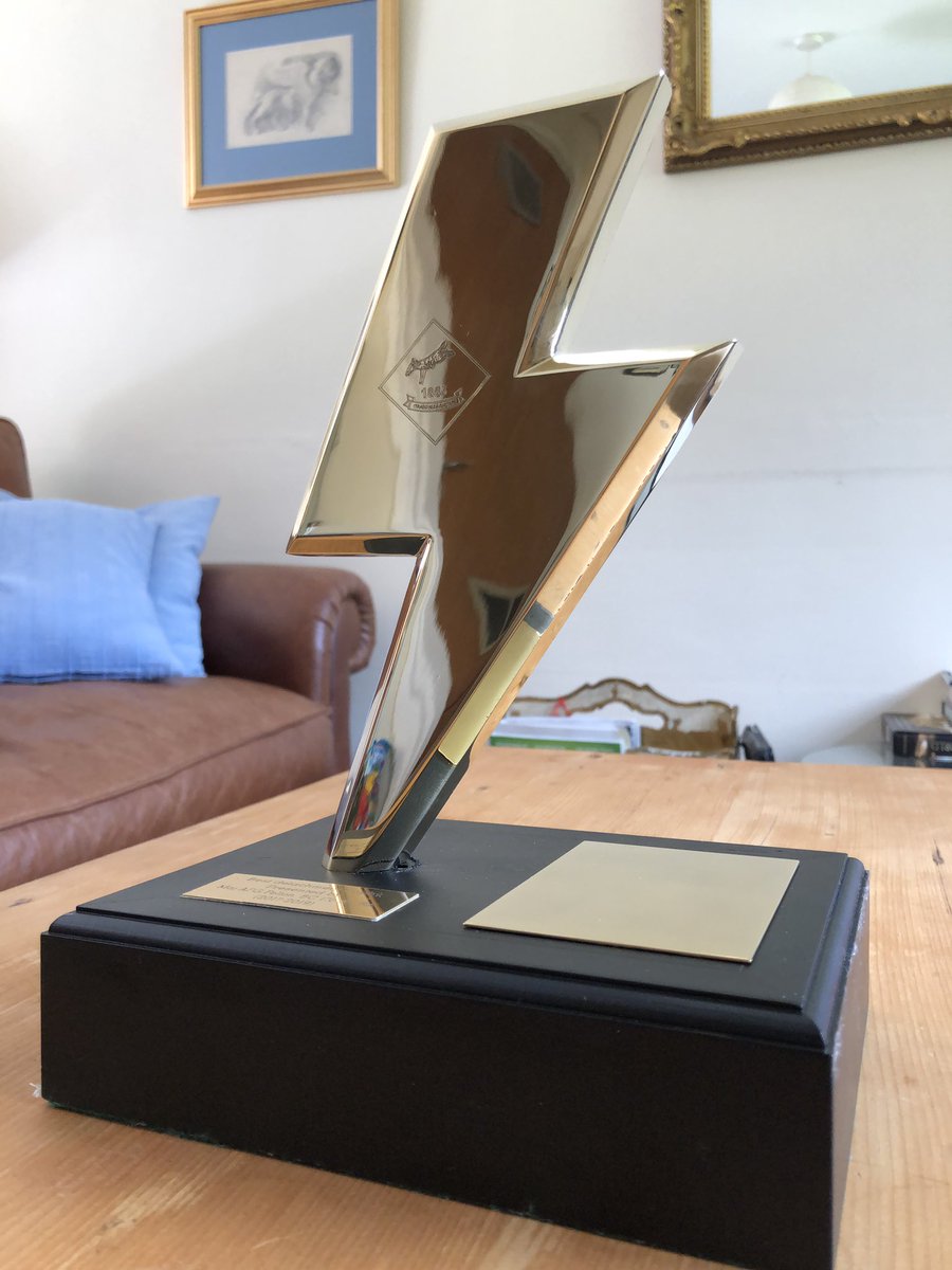 AFGFelton's tweet photo. Super proud to able to drop this trophy off as my leaving present. May the best @26Regiment_RA detachment commander win on Ex CONGREVE SPEAR 🏆.  Please keep me updated 🚀💥 #AbuSpirit #challengingtraining #winner #Professional #Professionalism #gunners #oneregiment #ubique https://t.co/SZ7Sn4jtUD