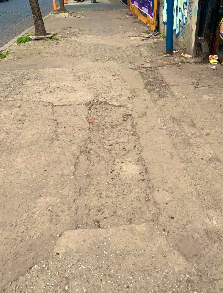 intendentamoni's tweet photo. Así te entrego #Rosario @pablojavkin tan hermosa y reluciente, paradas de colectivo modernas veredas en el tan de moda barrio pichincha, calles de echesortu lisitas etc etc..! @MuniRosario @MiguelLifschitz @De12a14 @radiofonica1007 https://t.co/Rr67otjdGk