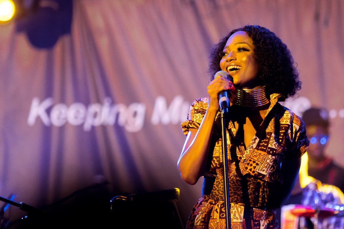 falanamusic's tweet photo. Accra was a dream! So grateful I got to share the stage with the beautiful @efya_nokturnal and the beast that is @kwame__yeboah! A full house under the moon! Thank you Accra for a magical night ✨ Literally on the plane heading to Kigali for the first time! Can’t wait 🇷🇼 🇷🇼🇷🇼 https://t.co/syCBjsNqfz