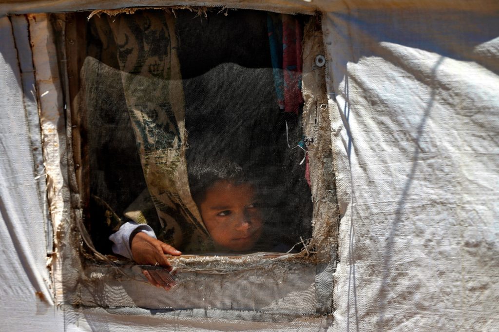 TWERadio's tweet image. The #Trump admin is letting fewer refugees come to the US. Resettlement programs are having to cut back services. @SarahSchweins talks to @RESCUEorg, @CCSUT, @WorldRelief, and @LIRSorg about what that means for those who most need help.
ow.ly/G4Pi50vLd8U