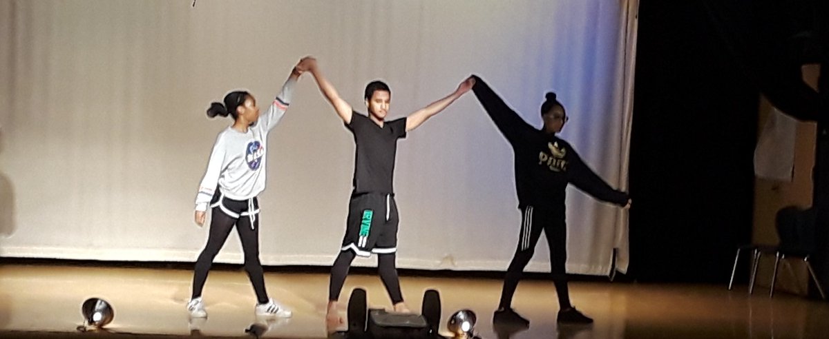 drgracewai's tweet photo. Welcome back @BPSOGPSK8 staff! Filled parking lot, breakfast, amazing student performance! Great start! Welcome back! @BostonSchools @BCassellius https://t.co/1MrpGijhMx
