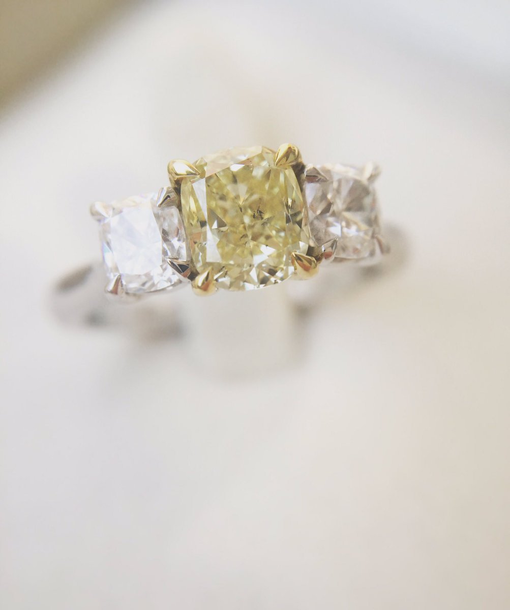 Sublime Yellow Diamond... #yellowdiamond #diamonds #heatwave