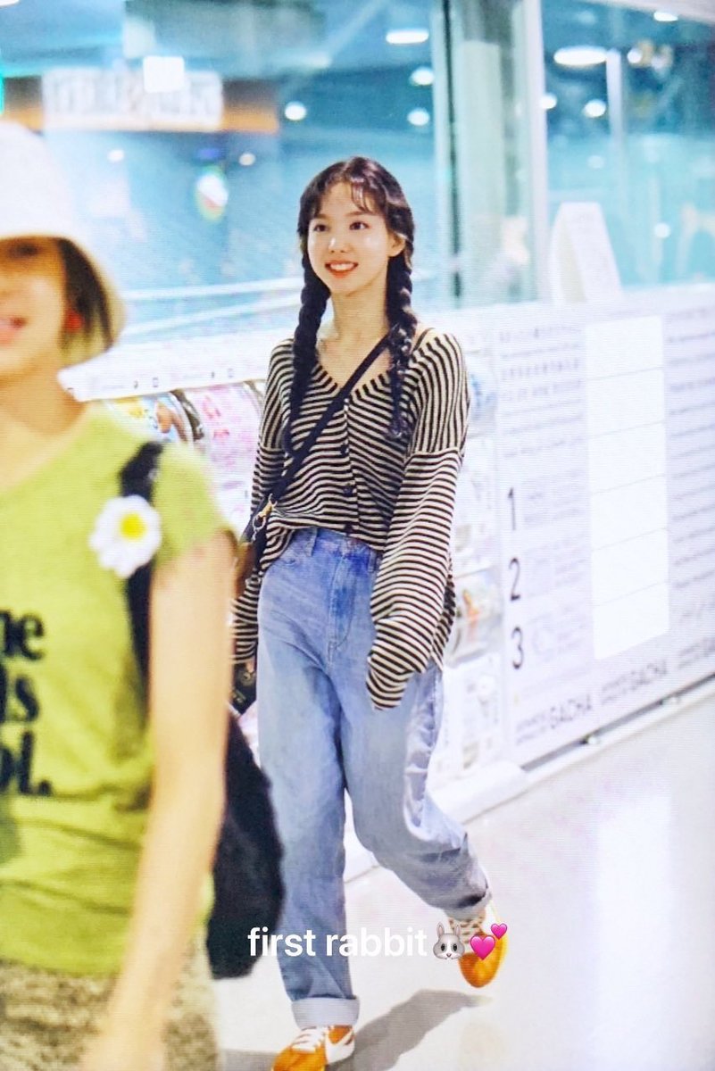 サブリー No Twitter Twice패션 ジョンヨン本当に可愛い シンプルで髪型も可愛い 真似したい タンク勇気いるけどシャツ着たらヘルシーに見える 同じボーダーお揃いナヨン 超絶可愛い 髪型スタイル全てがドツボ 自分に似合う服が本当にわかってるなぁ サブリー No Twitter Twice패션 ジョンヨン本当に可愛い シンプルで髪型も可愛い 真似したい タンク勇気いるけどシャツ着たらヘルシーに見える 同じボーダーお揃いナヨン 超絶可愛い 髪型スタイル全てがドツボ 自分に似合う服が本当にわかってるなぁ