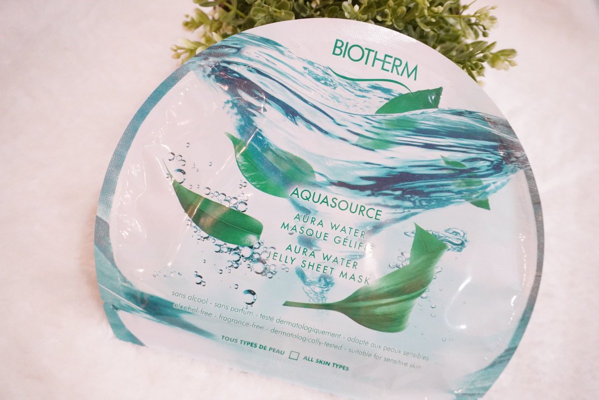 Bestie_Story's tweet photo. 💚AQUSOURCE JELLY MASKS🍃
รุ่นนี้ Limited edition จากแบรนด์ Biotherm
ส่วนเรื่องให้หน้าใส ผิวมีความชุ่มชื้น ผิวแพ้ง่ายก็ใช้ได้
ช่วงไหนอดนอนเยอะๆ มาร์คหน้าและจะไม่ทำให้ผิวโทรมนะ~ พอใช้แล้วแป่นมาร์คคือเย็นมากกก กระชับรูขุมขนลงไปอีก~
ราคา 290.-
#ใช้ของดีหน้าก็ปัง
#bestiestory https://t.co/H3Wbkd8d42