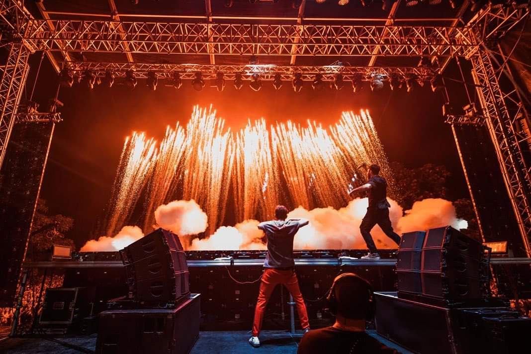 EffectsMagic's tweet image. The Chainsmokers - EXIT 2019

#TheChainsmokers #exit #fireworks #sfx #stage #Pyro

📷: Marko Obradović Edge