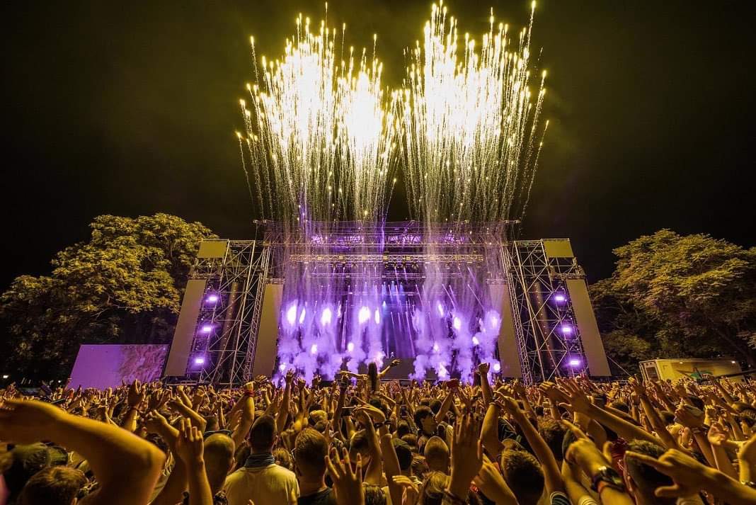 EffectsMagic's tweet image. The Chainsmokers - EXIT 2019

#TheChainsmokers #exit #fireworks #sfx #stage #Pyro

📷: Marko Obradović Edge