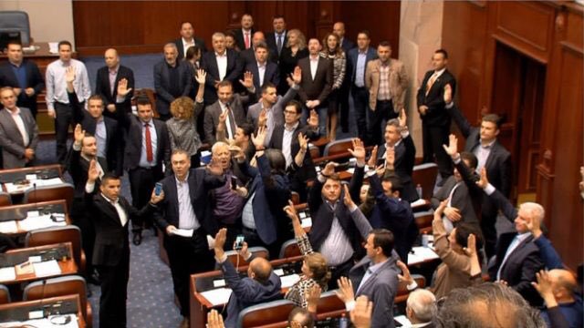 k_marrina's tweet photo. Прво нато и еу па дома ќе се средиме https://t.co/U8dYbozuji