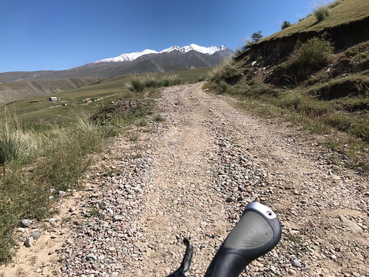 ChallengerWSM's tweet image. More amazing photos coming through on @WhatsApp from Karl Speed in the Silk Road Mountain Race. #SRMR2019 👏👏