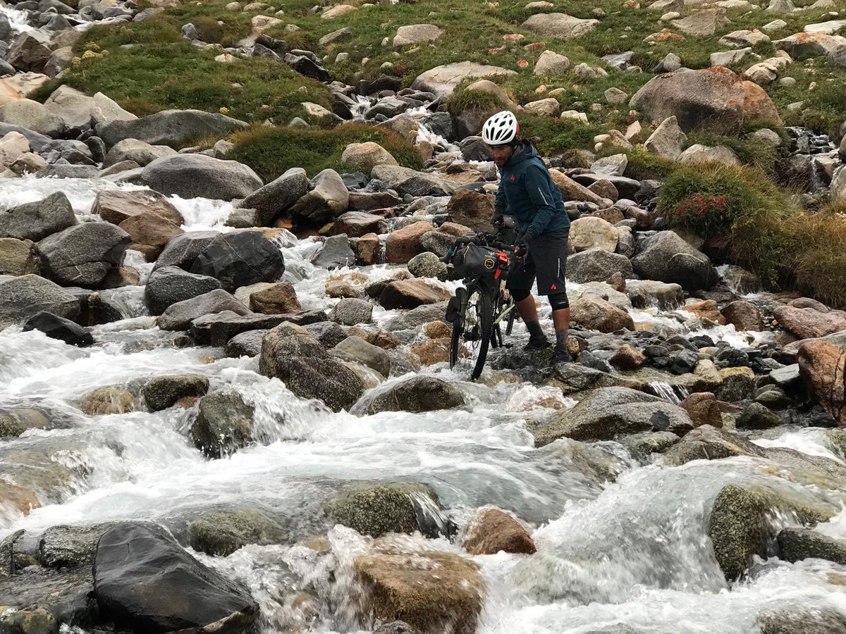 ChallengerWSM's tweet image. More amazing photos coming through on @WhatsApp from Karl Speed in the Silk Road Mountain Race. #SRMR2019 👏👏