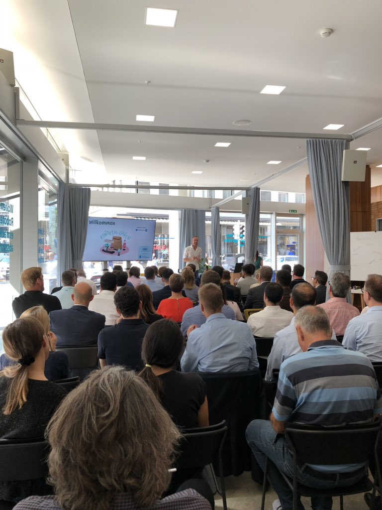 10X10ETF's tweet photo. @rinoborini startet ganz offiziell den #FintechLunch! Stichwort ist #knowhow #NextGenerationofFinance https://t.co/vbNE63SHNe