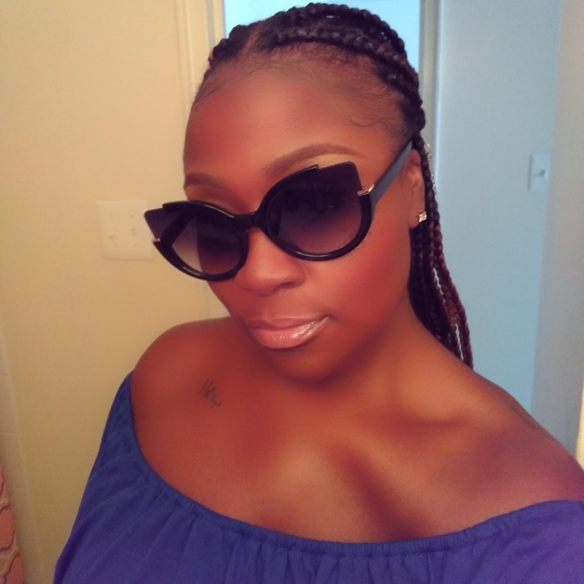 Dluvsface's tweet photo. @_sydell https://t.co/xBCsMIwTHi