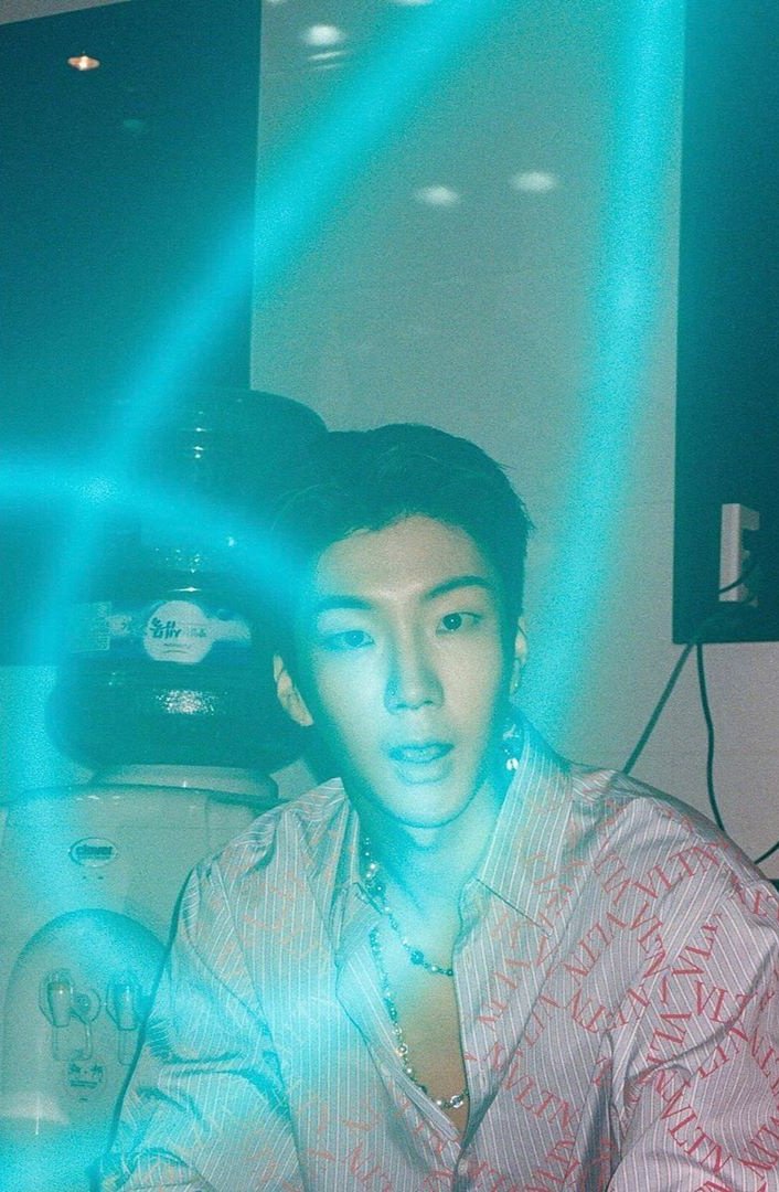WINNERTURKEY4's tweet photo. [190823] y8n_l8ks_at IG Güncellemesi 💙

" #contaxtvsii #revologlazer" 

#YOON #HOONY #JINU #WINNER  #강승윤 #이승훈 #김진우 #위너 #또또또 https://t.co/qTyFa6bU5L