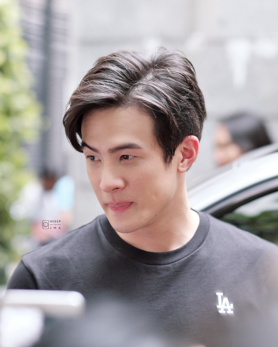 misspforjma's tweet photo. 190827 Press Conference - Give Green CBD: Synergy Power 2019

อะตัดจบมาที่ภาพส่งน้องขึ้นรถกลับเลยละกัน​ 555​ วันนี้ชุดหล่อมากแม่​ 😍 

#jamesma
#james_jamesma
#เจมส์มาร์
#GiveGreenCBD
#EmpireTowerWeRun
#RunOneCup https://t.co/4t0AvsDhvE