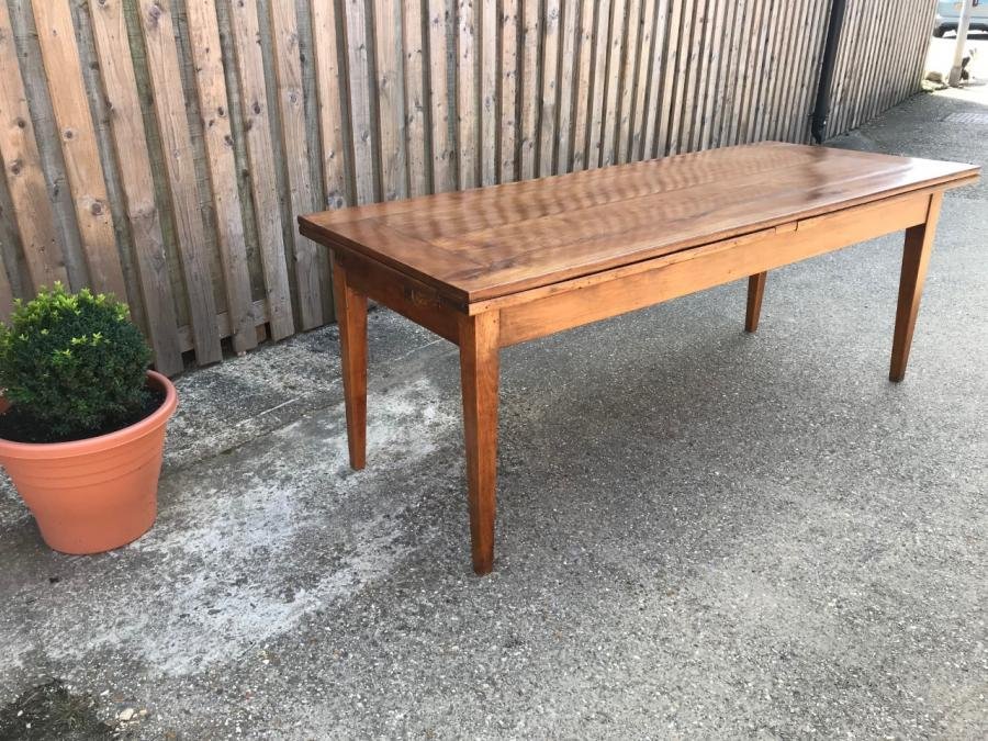 AntiqueTables1's tweet image. Early 19th Century Cherry Double #ExtendingTable, With Beautiful Patination And Character. See more here-bit.ly/2NwRb0W
#ExtendingDiningTable #DiningTable #Table #LargeDiningTable #DiningRoom #Furniture #InteriorDesign