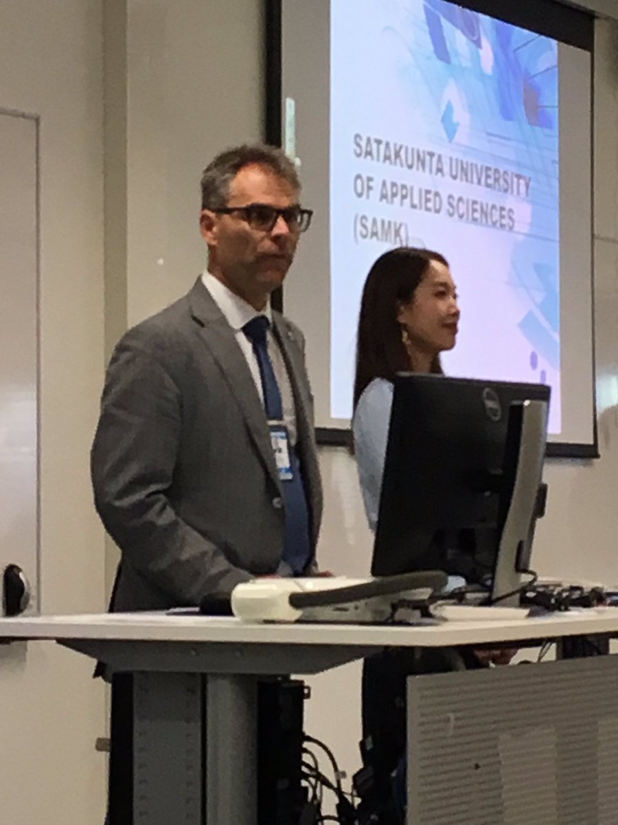 MarikaSeppala's tweet photo. ”Education is planting a seed”. Finnish-Chinese university co-operation aiming for creating a beautiful garden.  President Jari Multisilta opening the seminar @SatakunnanAMK #mysamk #samk #cciee https://t.co/PoI1O5UMDs