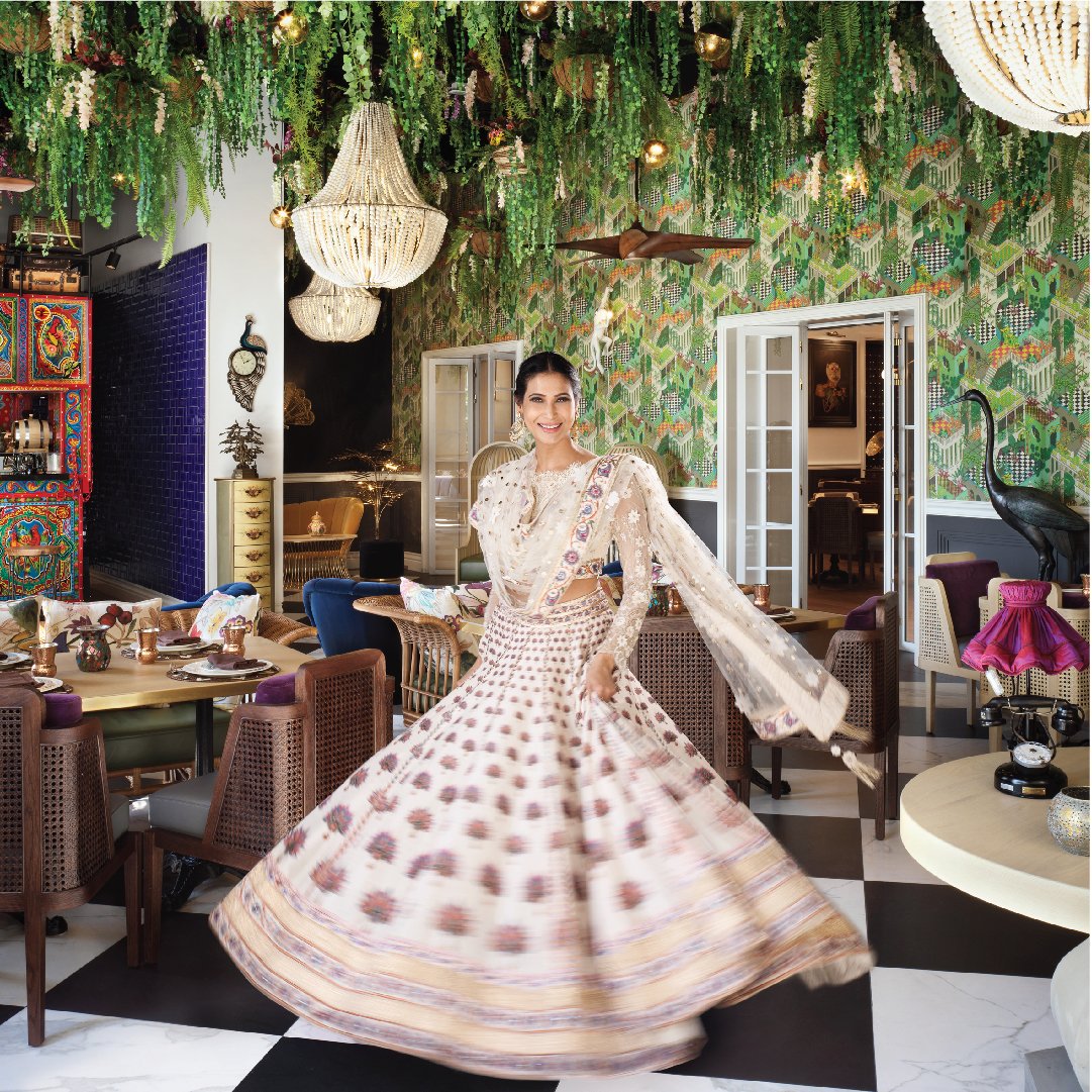 Staytus_Updates's tweet photo. Have you met Mohini Singh, the Mistress of the Mansion at Little Miss India? What an experience!

Vote now at the @WhatsOnDubai  2019 Awards for Little Miss India as 'Favourite Indian Restaurant'! https://t.co/ezl3Hz1l6h