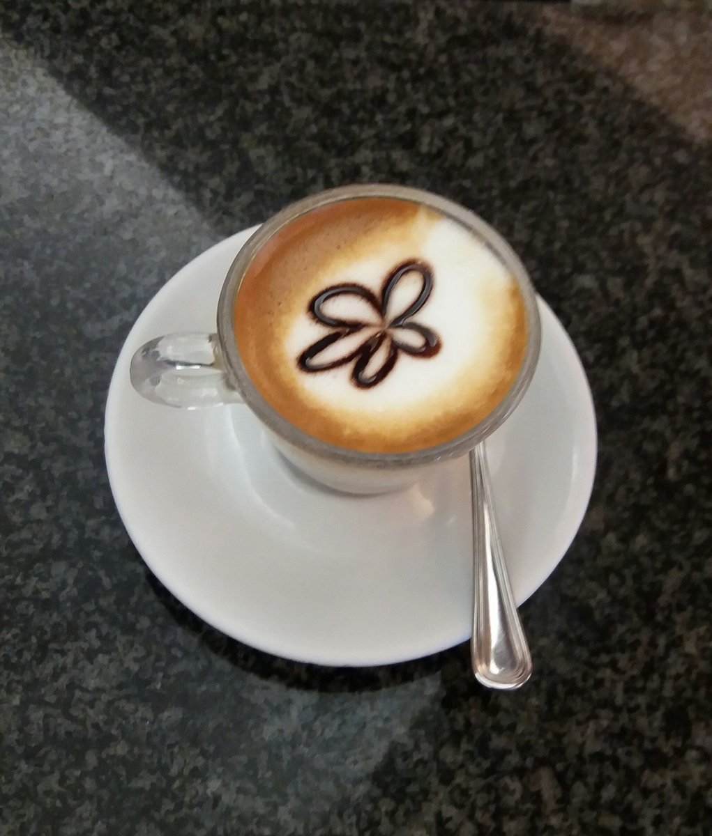 bordognaroberto's tweet photo. #Felina (Castelnuovo Monti - RE) - At the 'Dolceria #Strabba' we had coffee & a 'Sacher Torta' ruggedized take away today... https://t.co/2G2xlxPz6h