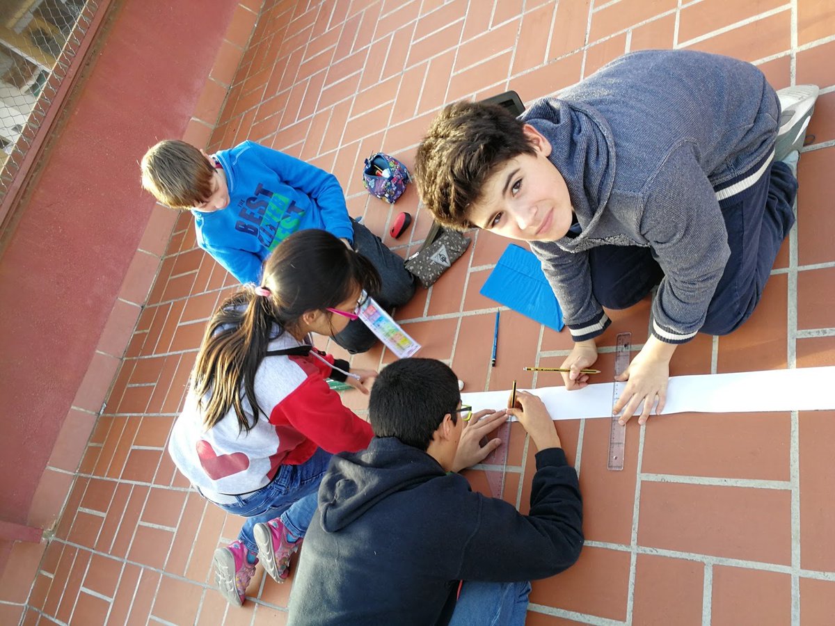 ImmaVedruna's tweet photo. El curs 19-20 serà el tercer del Projecte Terra, treball globalitzat de #ciència a #1rESO amb metodologies cooperatives. Per saber-ne més seguiu l'etiqueta #projecteterra al blog de Joves de l'escola.
https://t.co/ApWpKXYPVh
#VedrunaImmNOVA #intensament #escolaoberta https://t.co/Oy3HKeiGCm
