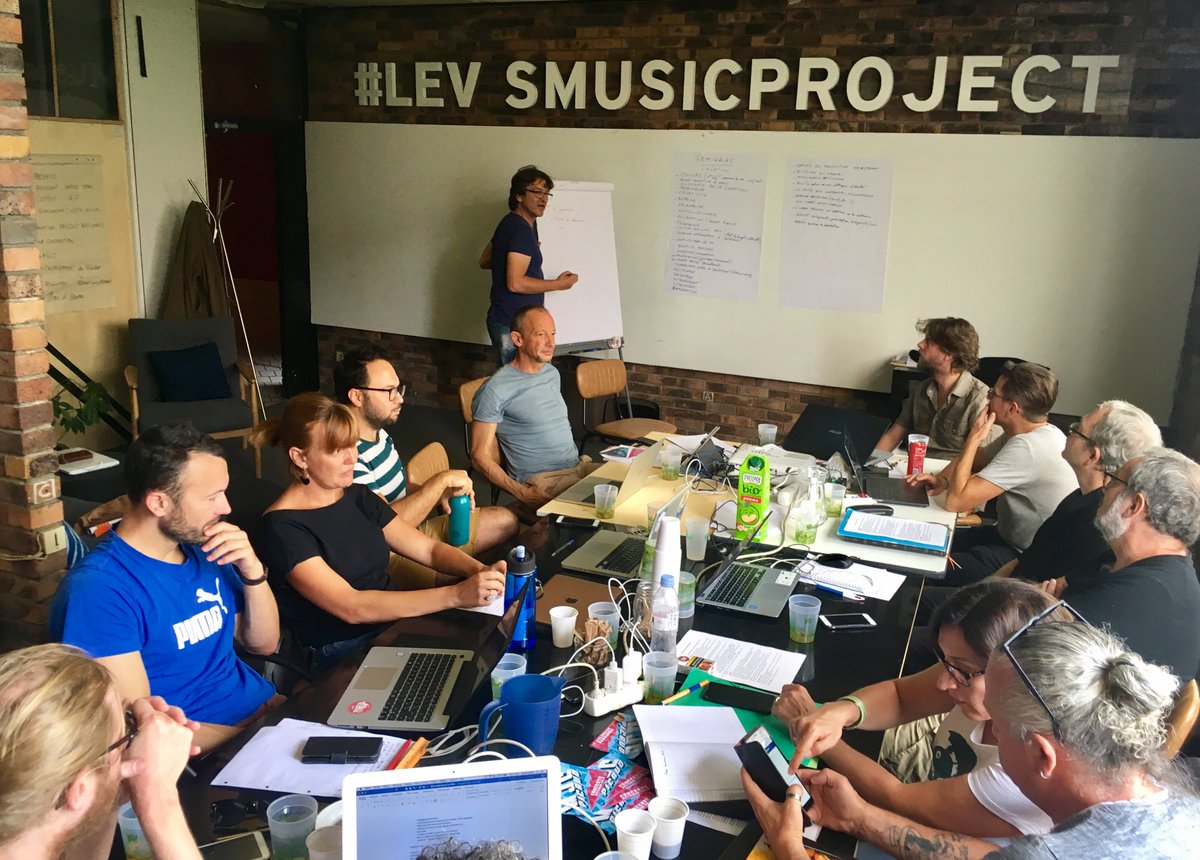 Trempo_'s tweet photo. Raphaèle notre chargée d'action culturelle préférée est actuellement au séminaire d'été du collectif RPM à @mainsdoeuvres et prépare notamment les rencontres d'octobre sur le thème de la création à Montluçon #recherche #pedagogie #musicale https://t.co/K6INqLHc8R