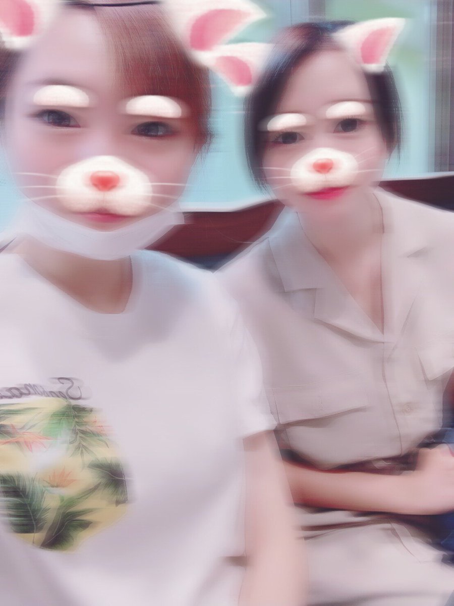 hanami0411's tweet photo. バイト前に楓香と朝マック行って話してバイト行くのもあり◡̈⃝⑅
話し足らんかったけど😒 https://t.co/GpJAddDXme
