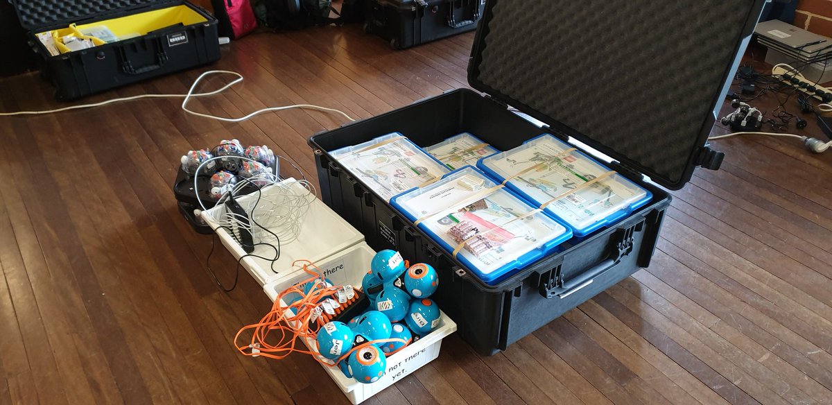 A robotic kinda day! Thank you to <a href="/stem_T4L/">stem.T4L</a> for extending my knowledge in robotics. #Robotics #STEMed