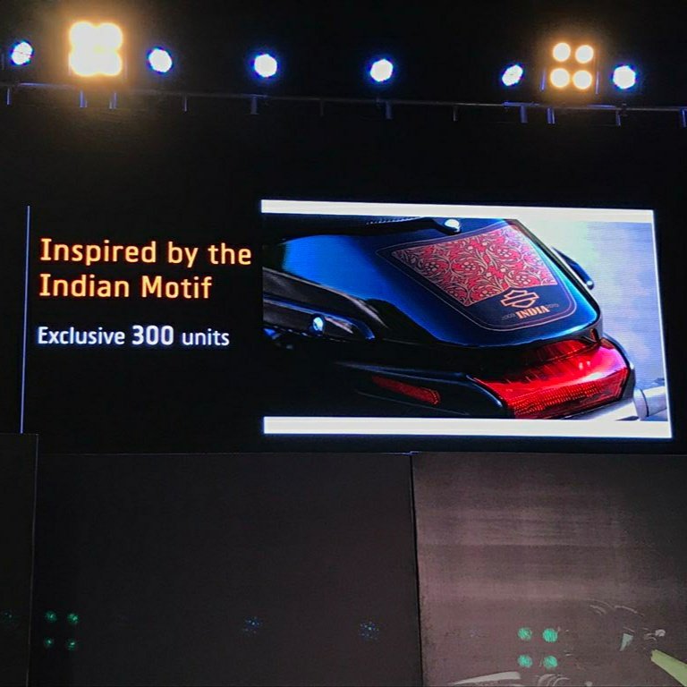 carwaana's tweet photo. @HarleyIndia as part of their 10 years in #India today launched a special "India Motif" limited edition of the #BSVI ready #Street750 at ₹5.47 lakh. Limited to only 300 units & will be available at the #HarleyDavidson showrooms from today onwards.
#10YearsofHDIndia #bike #News https://t.co/mE8LEqfR5U