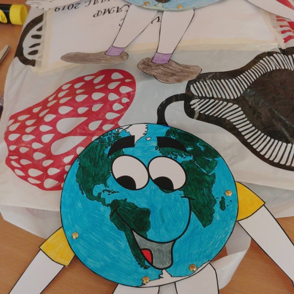 varcakovic5's tweet photo. Language camp Day 1

#summercamps #languagecamp
#fireflyinternational
#svitacbosnia @ Omladinski Centar Brčko https://t.co/jyp4zrWkbh