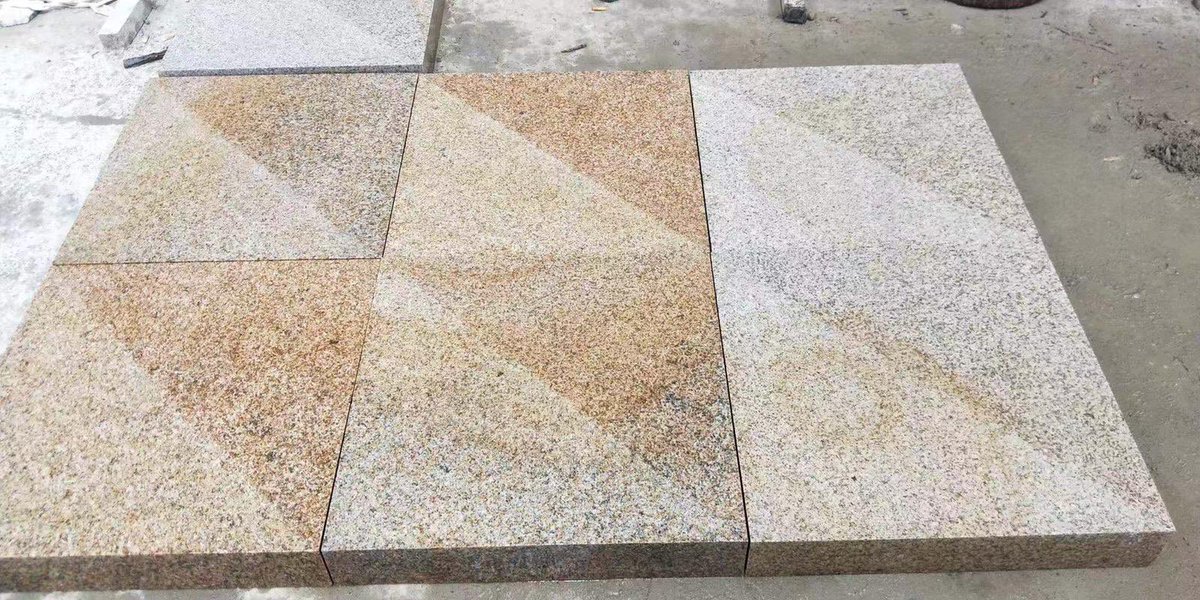 Hardscape_ENG's tweet photo. Half and half pizza? 🍕 more like half and half #paving! Each of these Magma #granite slabs are one half #flamed finish, one half #bushhammered finish 😍 best of both worlds! 🌎 the idea comes from the brilliant @reformlandscape for #CornhillQuarter in #Lincoln 👏🏼 #naturalstone https://t.co/mktzWFjxrP