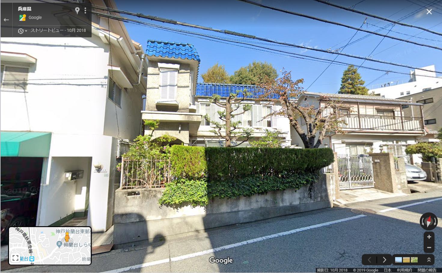 こうちゃん Kisaragisun 昔は鈴蘭台でも花火大会があったのですね 今でも こんな感じでバス道に洋館風な建物が残ってますね T Co Utnz6f386w Twitter