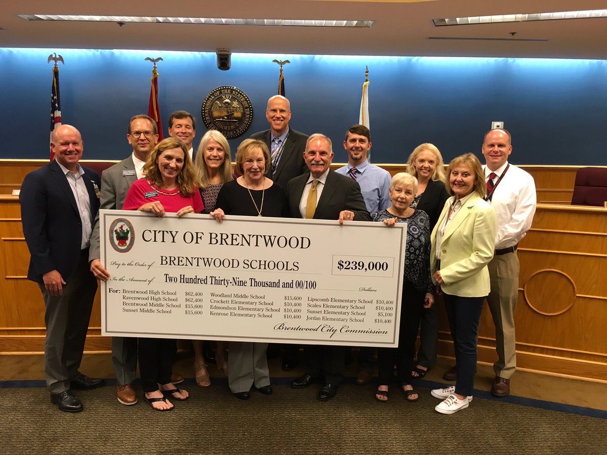 WCSedu's tweet photo. Thank you to @CityofBrentwood! At its regular City Commission Meeting on Monday, the City presented representatives from 12 Brentwood schools with checks for $239,000! The schools will use the money for non-recurring costs such as books, technology &amp; special projects. https://t.co/Ayyv15kb6K