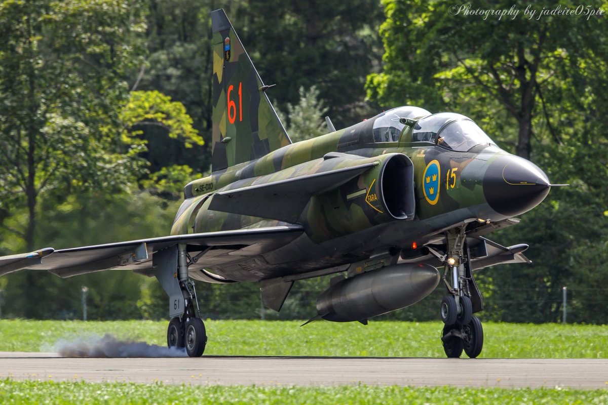 jadeite05pic's tweet photo. SAAB AJS37 Viggen/ Swedish Air Force Historic Flight
Viggen様の森林迷彩が本当に森と親和性高すぎる…
#viggen #zigermeet #zigermeet2019 https://t.co/907kj4URob