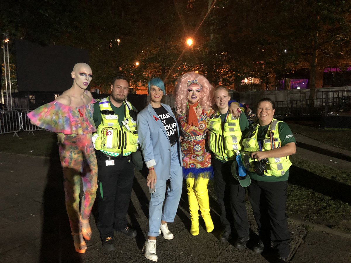 My favourite photo of Manchester pride ❤️🌈 with <a href="/TeTeBangSOS/">TeTeBang</a> @CheddarGawjus @kateodonnellx  !!