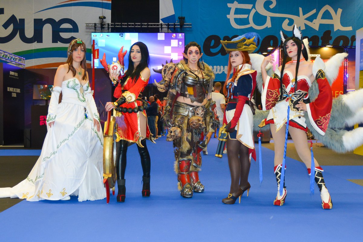 euskalencounter's tweet photo. ¡Cosplayers, hoy es vuestro día! 🥳

¡Feliz #Diainternacionaldelcosplay a tod@s l@s artistas y a todos los participantes del Cosplay Contest y el Runway que celebramos en la #EE27! 

Os dejamos con varias de las propuestas de este año 🤩

⬇️⬇️⬇️ https://t.co/4ROdWvCYtB