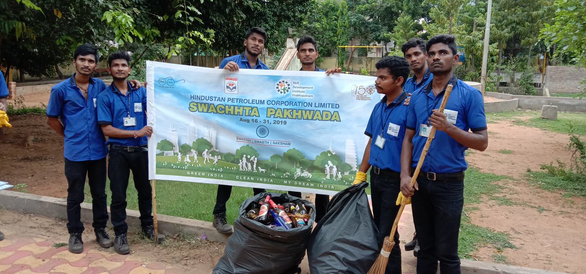 DileepK63093144's tweet photo. @sdivisakh @HPCL @vzmgoap @VzmPolice @MSDESkillIndia I supported HPCL swachhata pakhwada https://t.co/mP0LuytDcO
