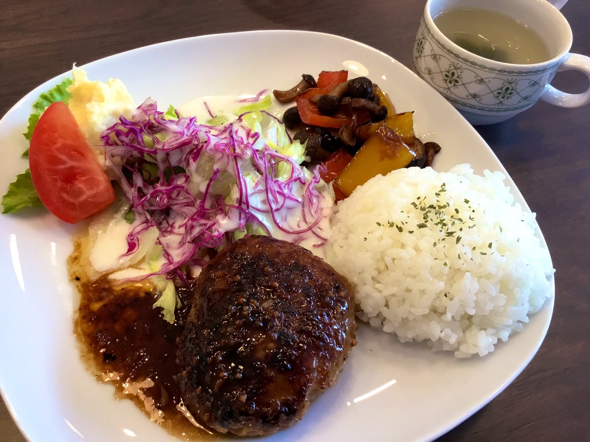 メルヘニズムマーケット 第5回無期限延期します 喫茶メルト店頭にポスター設置しました 過去3回分も並び圧巻です Dmをお友達やお客様に配布してくださる方は メイドに必要枚数お申し付けください メルヘニズムマーケット ハンドメイド 出店者様