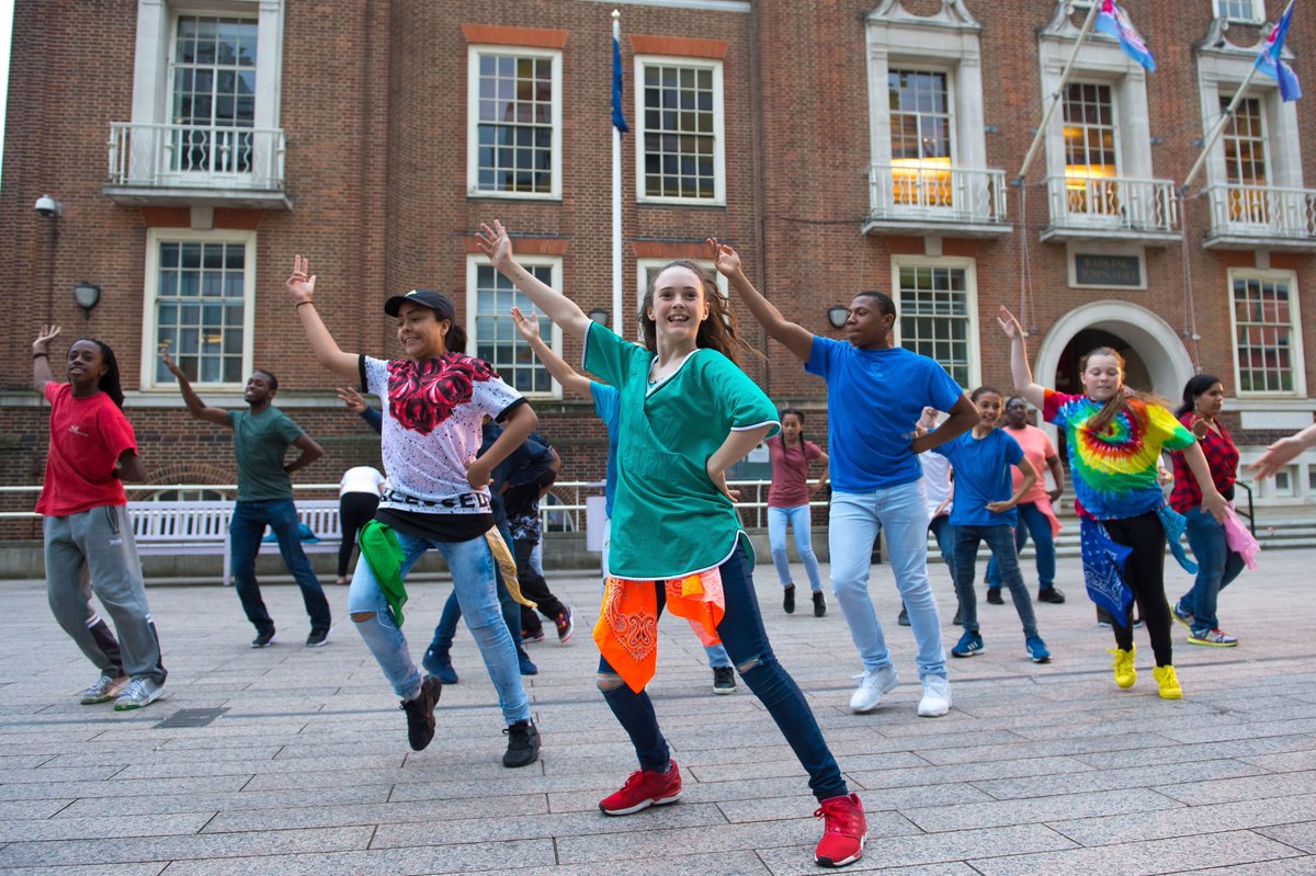 ace_national's tweet photo. From creating #jobs and supporting #education to boosting #tourism (not to mention making weekends fun🖌️ 💃🎺) public investment in art and culture benefits local economies and communities 👉 https://t.co/b4iLCbxPxK #creativitymatters #blog https://t.co/Px7Kv5LVpp