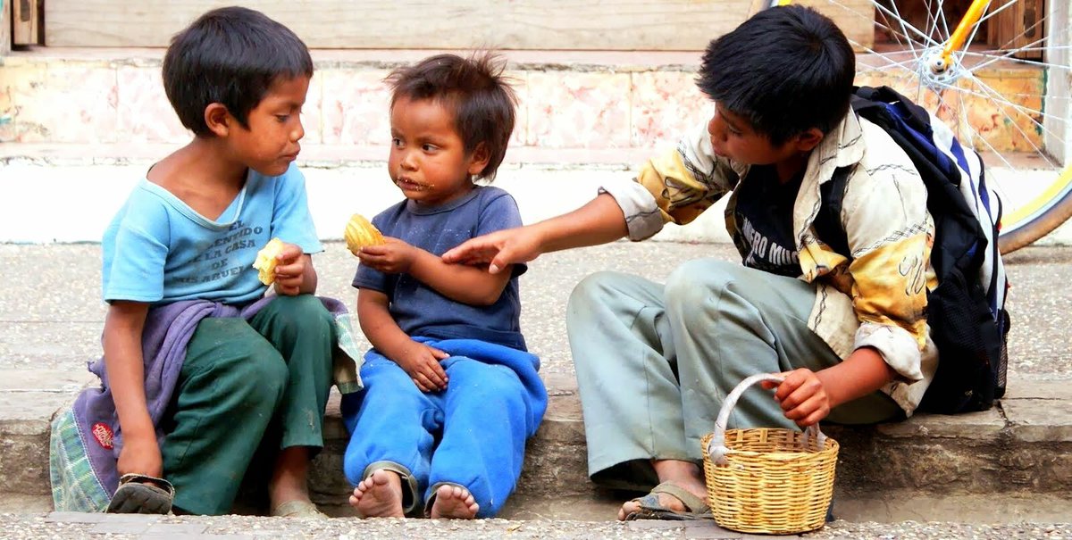 A fin de ser felices, debemos vivir para hacer felices a otros. Es bueno presentar nuestras posesiones, nuestros talentos y nuestros afectos en una agradecida devoción a Cristo, y en esa forma encontraremos felicidad aquí y una gloria inmortal en el más allá. CSMC,358 #LESAdv