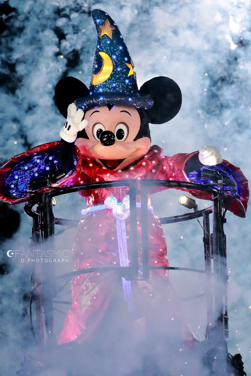 Duffy_LEVEL13's tweet photo. Fantasmic!
初めて自分の写真として残せたとき手が震えたのを覚えてる、とても特別なショー。 https://t.co/Iew93lcij9
