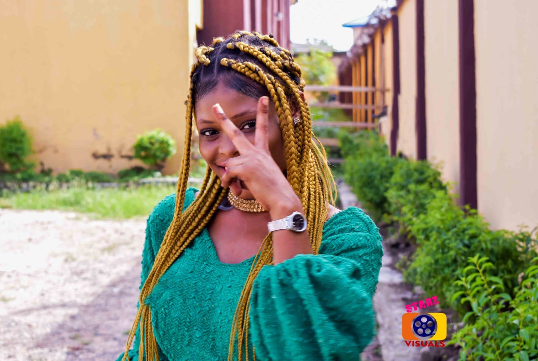 starzvisual's tweet photo. Beauty is in the eye of the beholder
#model #pose #magazine #beauty #smile
#practicewhatyoupreach #practice #practicemakesperfect #focus #focusonyourself #afrikangallery #happy #portraiture #picoftheday #photography #nigerianphotographershub #starzvisual
π·@adegbablessed https://t.co/VWCKSeRaAK
