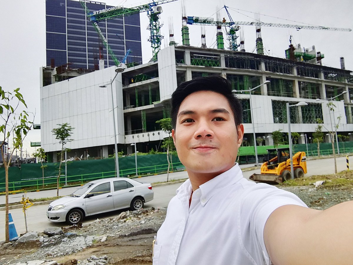eatitwithryce's tweet photo. Construction update of Opus Mall in Bridgetowne. The newest destination in the heart of Metro Manila.
We have condo units here for as low as 12k per month! If you're interested, hmu!
#RobinsonsLandCorporation #construction #PhProperties #realestate #Cirrus #bridgetowne https://t.co/3lSQ5QZTc8