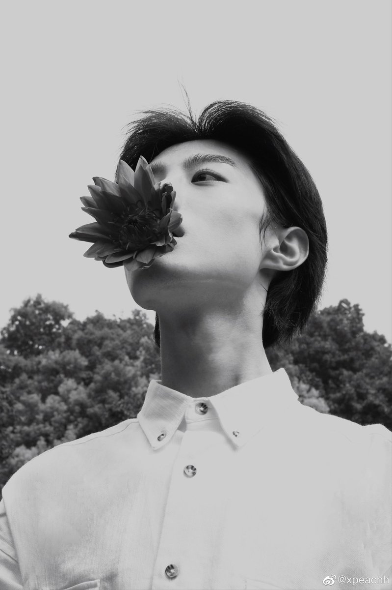 シャーイン Sur Twitter そこのブランドのモデルをしてる男性も 最初あまりにも華奢でスラッとしてるから女性かと思ったくらいに綺麗