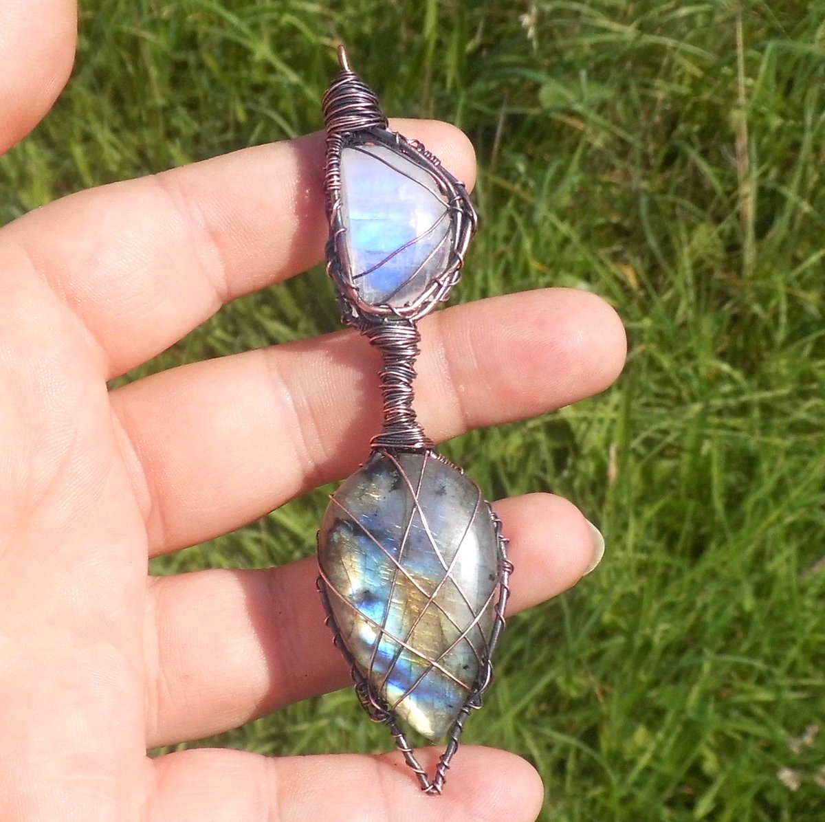 CharismaCrystal's tweet photo. #labradorite &amp; #moonstone #crystal #pendant   https://t.co/aR9ORzrUPM
Worldwide Shipping 

#pagan #witchcraft #druids #BizHour #UKGiftAM #UKGiftHour #giftideas #UKBizHour #handmadejewelry #gothic #etsy #craftbizparty #indiebizhour #TuesdayMotivation #trees #mystical #yoga #wicca https://t.co/2VzZqd3EJz