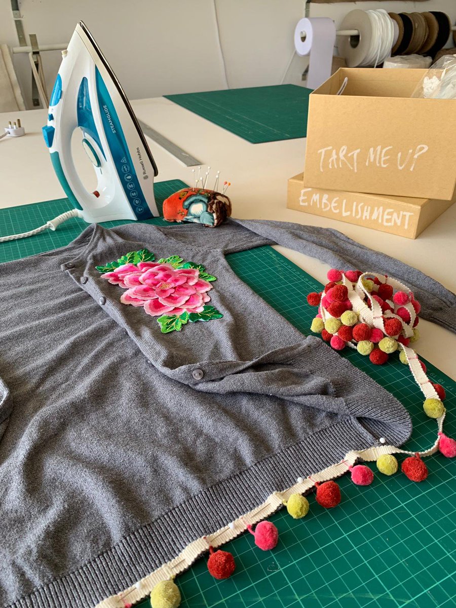 maker_station's tweet photo. Oxfam's #SecondhandSeptember is nearly here! ♻💚👕Join us on the 14th of September to upcycle, embellish, reuse, relove, second hand clothes or charity shop finds #upcycle #recycle #oxfam #dolessharm #sustainablefashion #saveitdontgraveit - https://t.co/mQ15cA6NgW https://t.co/HrKSvHzkER
